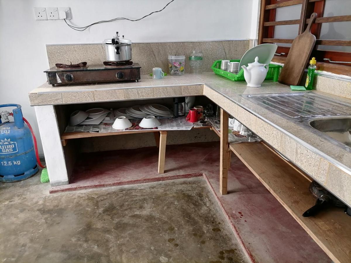 Appartement Hiriketiya Hasmal House à Dikwella Extérieur photo
