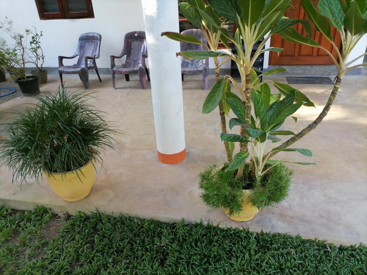 Appartement Hiriketiya Hasmal House à Dikwella Extérieur photo