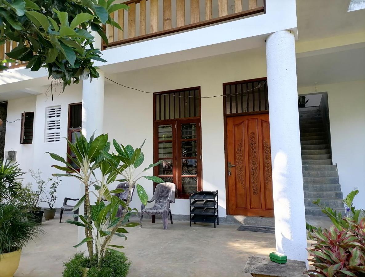 Appartement Hiriketiya Hasmal House à Dikwella Extérieur photo